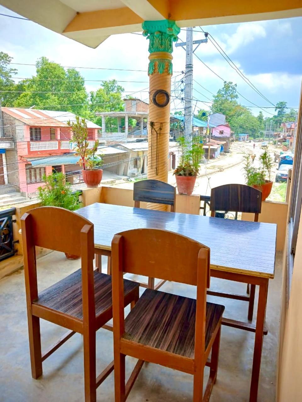 Tiger Corner Inn Homestay Саураха Екстер'єр фото